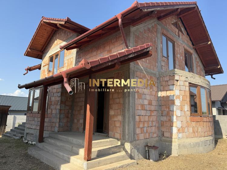 Casă la ROSU Alba Iulia Cartier Orizont – 220 mp utili 388 mp teren utilitati