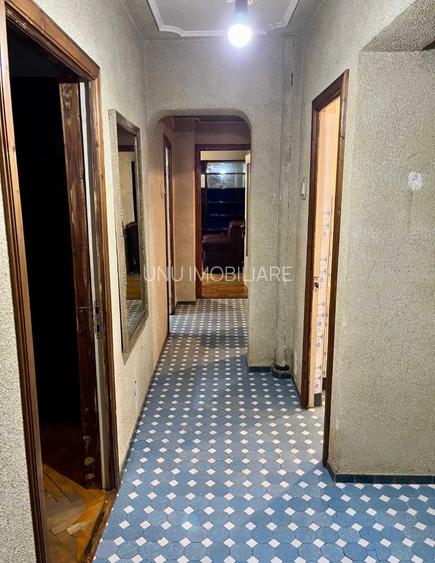 Etaj 1-Targu Cucu -Podul de Fier-3 Camere Decomandat 80mp-bloc pe cadre - 5