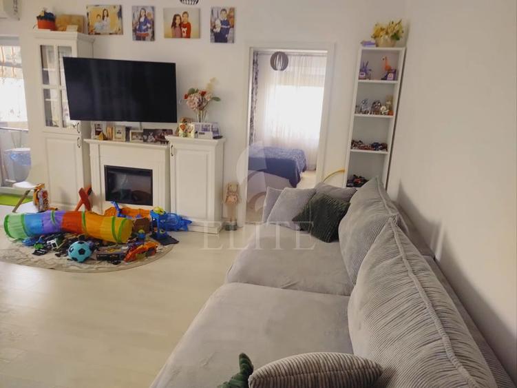 Apartament 3 camere în zona ZORILOR