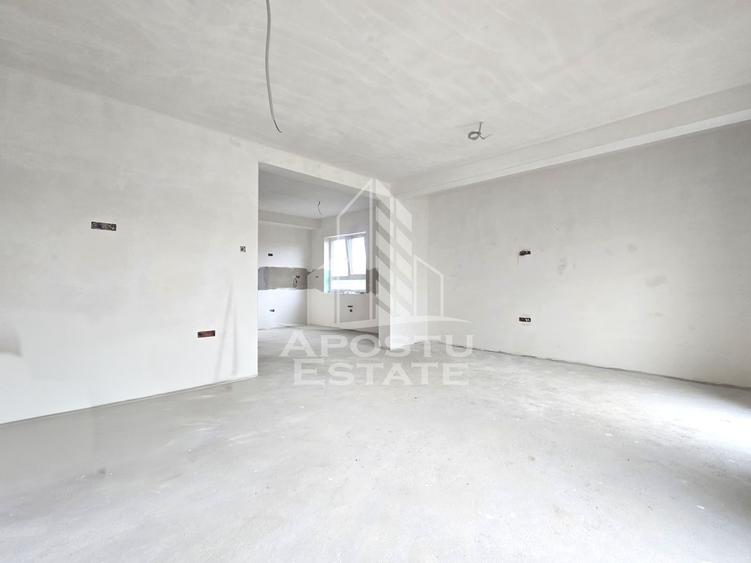 Jumatate de duplex de vanzare, Parter + Etaj, 5 camere si 2 bai, Sag