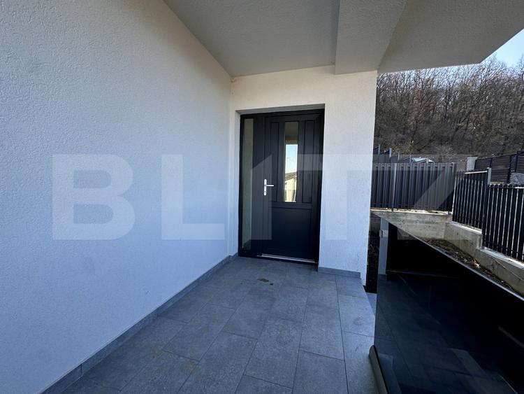 Duplex cu C.F. design contemporan, ansamblu privat, zona Aerodrom Dezmir