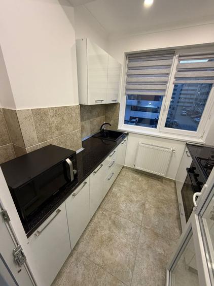 Garsoniera de inchiriat –Dotari: - TV + Internet Digi – gata de utilizat