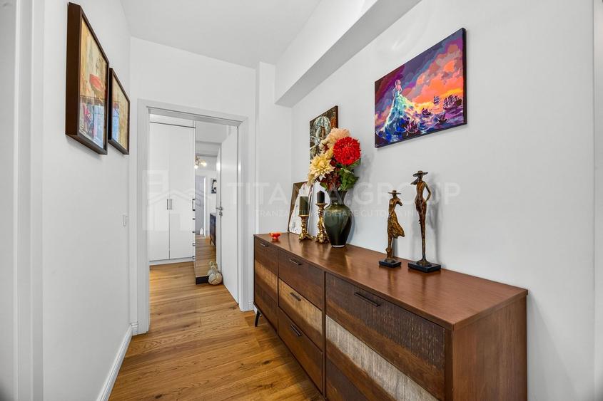 PENTHOUSE SUPERB 4 camere, 100 mp utili, parcare + boxa MAURER Coresi