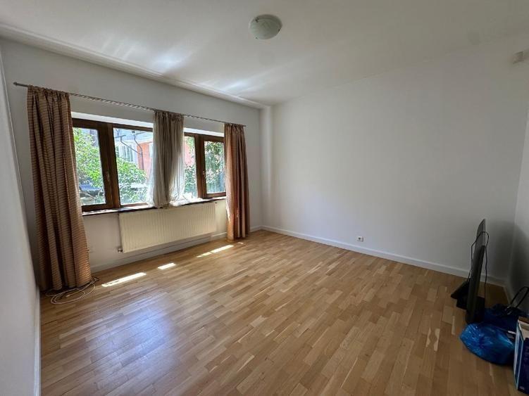 Apartament 3 camere - PRIMAVERII - PARTER VILA - OPORTUNITATE