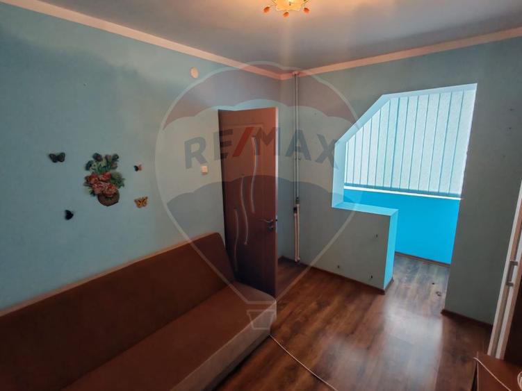 Apartament cu 2 camere de vânzare în Brad,jud. Hunedoara