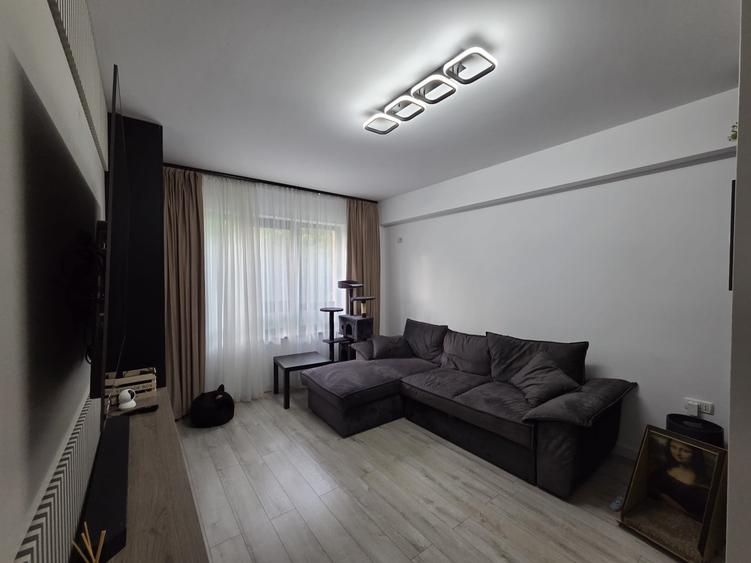 Apartament de vanzare, 3 camere, semidecomandat, 67 mp, Valea Adanca