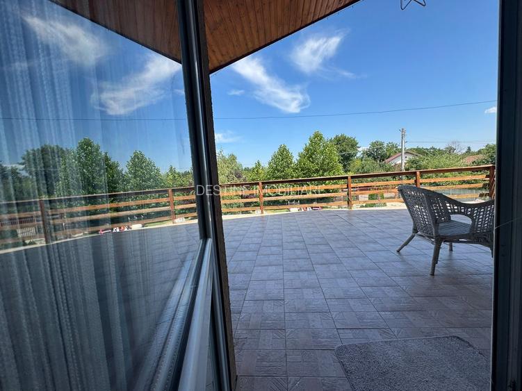 VILĂ  DE VÂNZARE | PERIȘ | 9  CAMERE | 460 MP  | TEREN 1.400 MP - 10