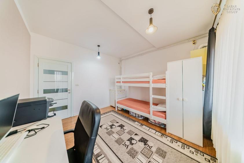 Apartament 3 camere de vânzare – Pârneava