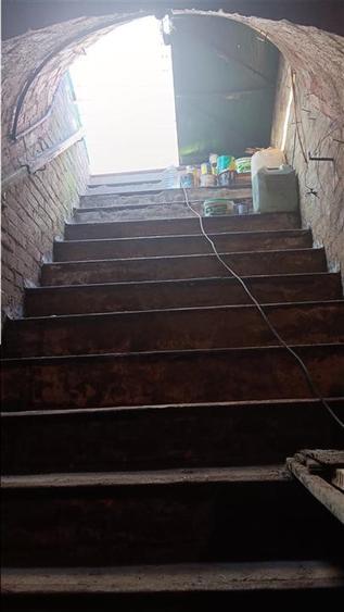Tatarasi zona Piata Chirila teren 576mp cu casa si anexe (pretabil si privatiza