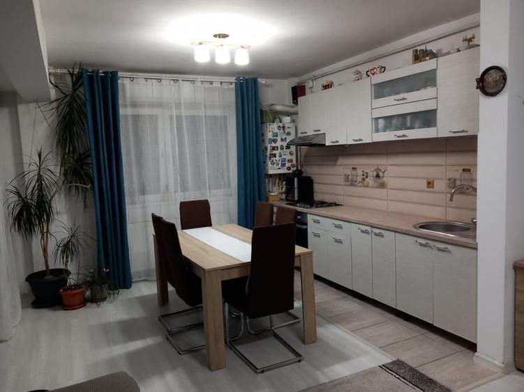 Apartament 3 Camere la cheie.