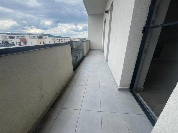 Apartament cu 2 camere si terasa in City Residence