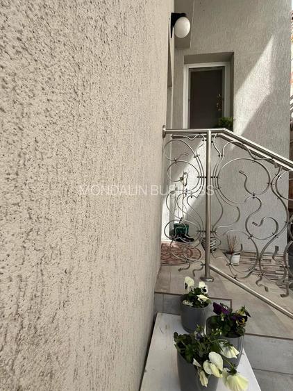 Casă cu 3 camere, 240 mp teren, Central, zona Horea ,Oradea. - 14