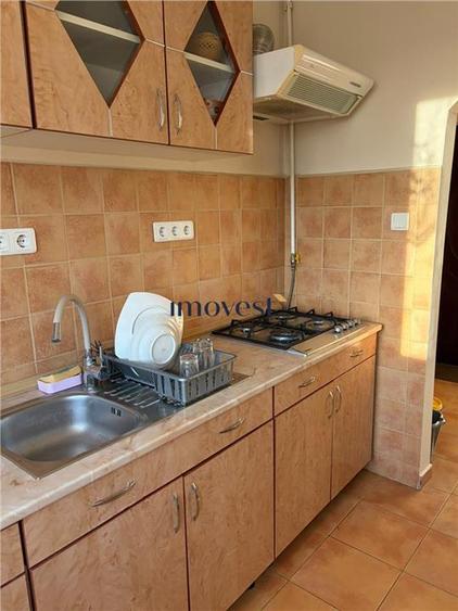 De inchiriat: Apartament cu 2 camere in zona Centrala