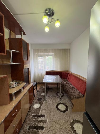Chirie 2 camere zona Value Center mobilat utilat 300eur/luna