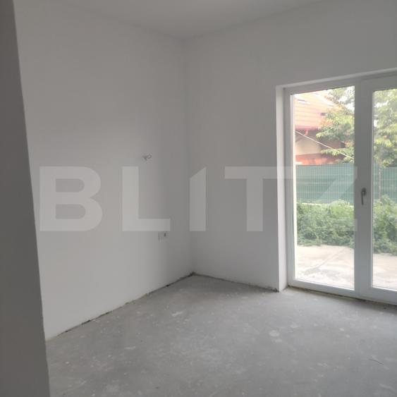 Apartament tip spațiu comercial cu terasă, 64 mp – zona Hlincea
