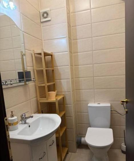 Apartament - 2 camere - semidecomandat - Zona C tin Brancoveanu