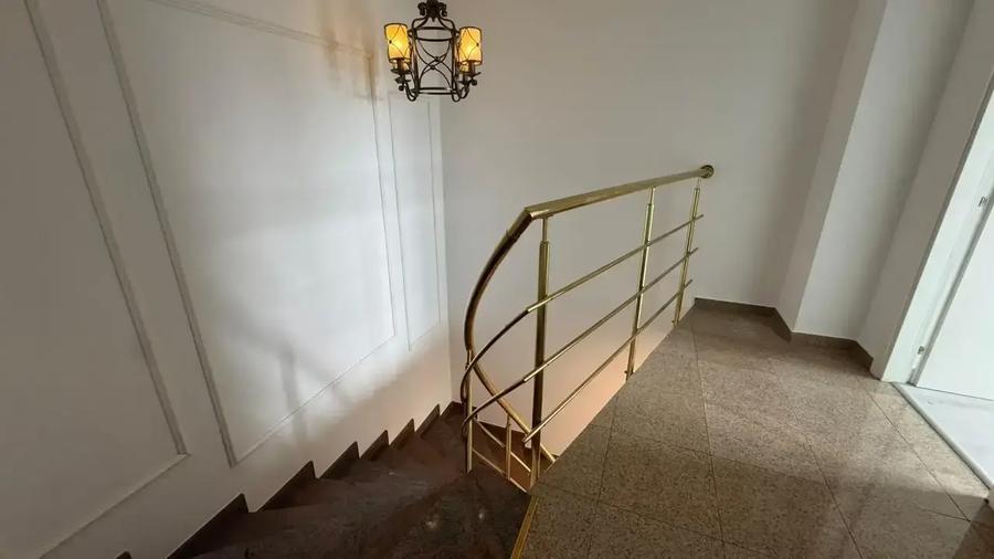Duplex 4 camere Tribunalul București Nemobilat Renovat