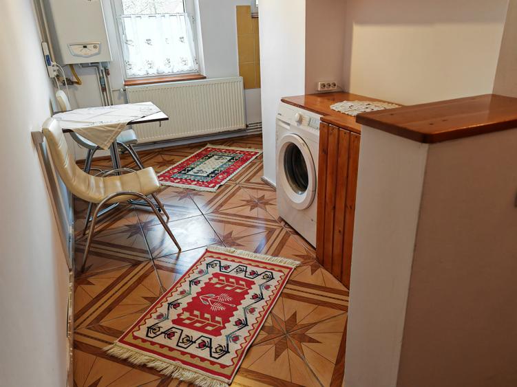 Apartament 2 camere in bloc vila, liber la vanzare RASNOV - CENTRU NORD