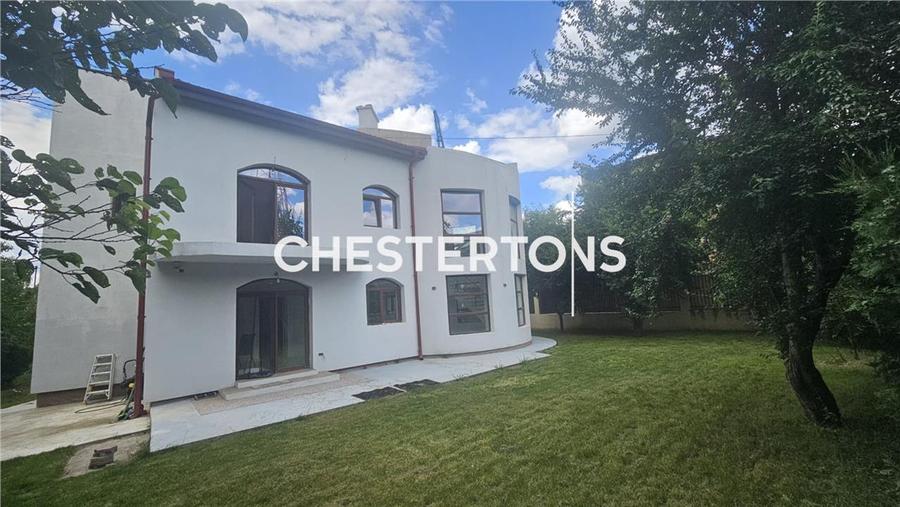 Vila lux cu arhitectura deosebita in Prelungirea Ghencea