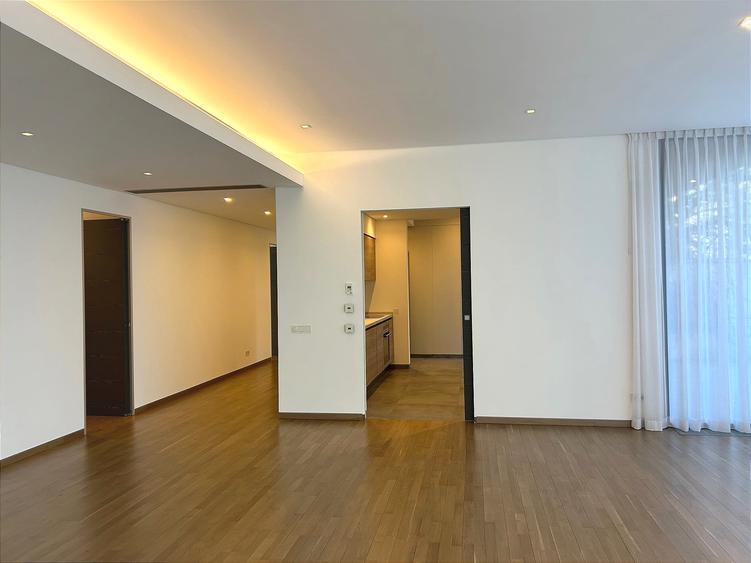 Apartament 4 camere si grădină de 80 mp in imobil exclusivist zona Primăverii