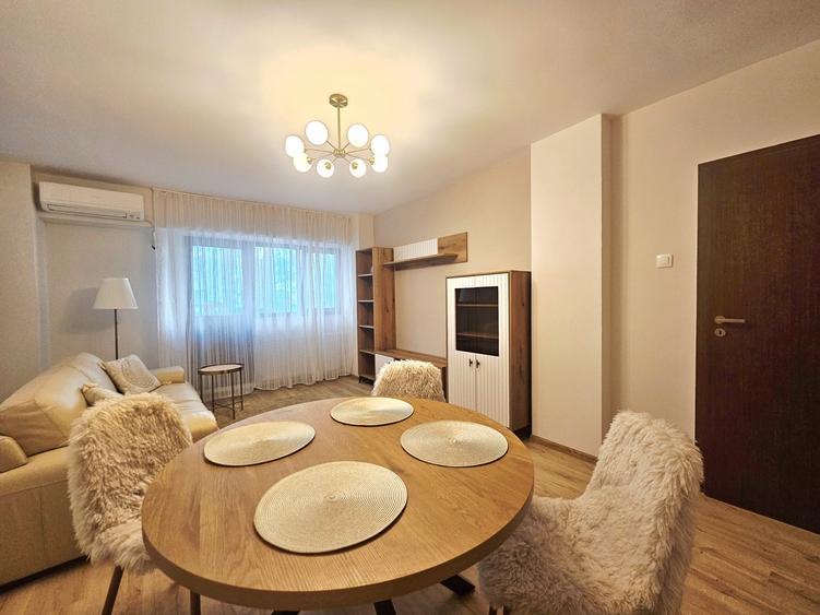 Prima inchiriere/ Apartament decomandat