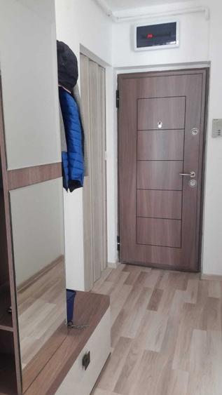 Închiriez apartament 3 camere Pitesti - zona Fabrica de Bere