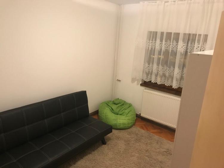 Apartament 4 camere - Zona Lipovei