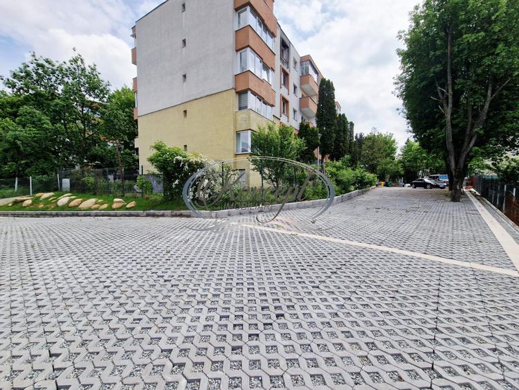 Cladire administrativa in zona Gradinii Botanice