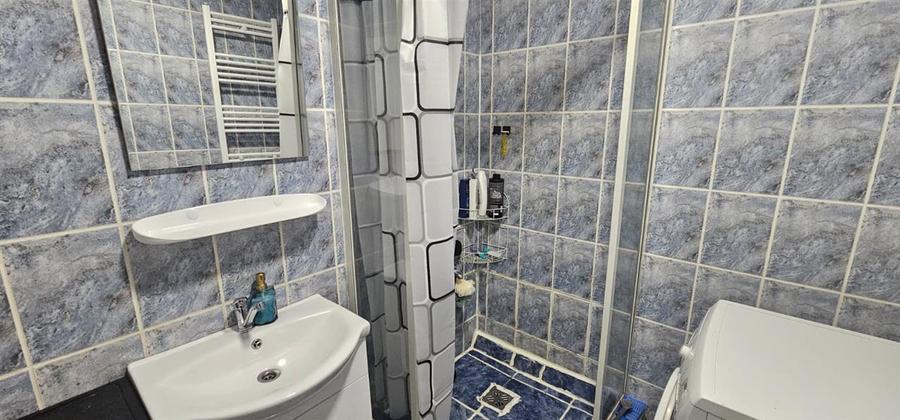 Apartament modern 3 camere 2 bai 2 balcoane zona Terezian