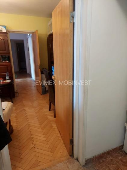 Titan 1 Decembrie 1918 Apartament 4 camere - 4