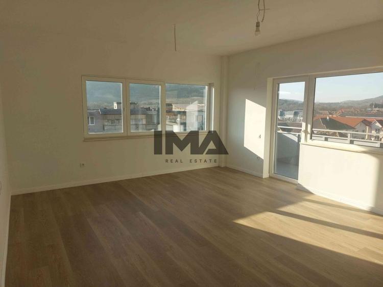 Apartament 3 camere, finisat, orientare Sud , Baciu Regal