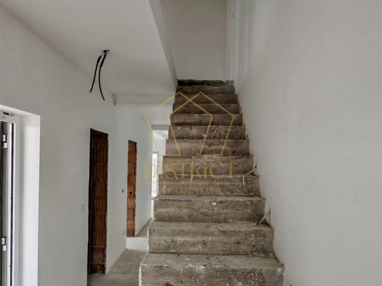 Duplex cu 4 camere despartit prin camera tehnica I Com 0% I Giarmata