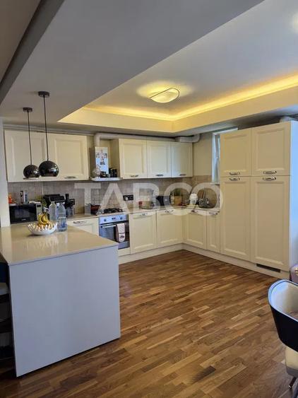 Apartament cu 3 camere Andrei Muresanu bloc nou izolat cu 2 parcari