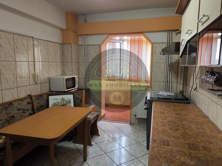 Apartament 4 camere DECOMANDAT – Zona 9 Mai, Ploiești