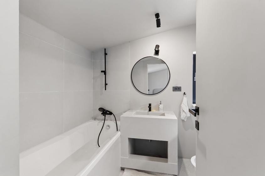🏢 Spațiu Stradal Pipera — Vânzare sau Închiriere | Showroom / Birou / Afacere