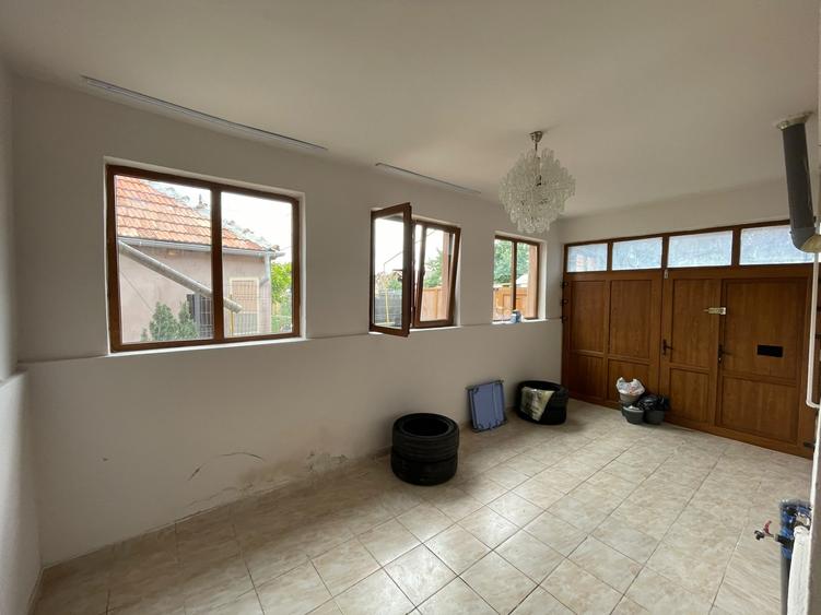 Comision 0 | Casa Individuala | 4 dormitoare | 3 Bai | Asfalt | Ghiroda