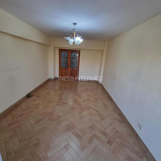 UNIRII, 2 CAMERE DECOMANDATE, 3 BALCOANE, 70MP, PRIVELISTE DEOSEBITA
