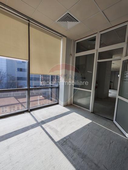 Spațiu de birouri ultracentral ideal pentru echipe mari/sediu firmă - 3