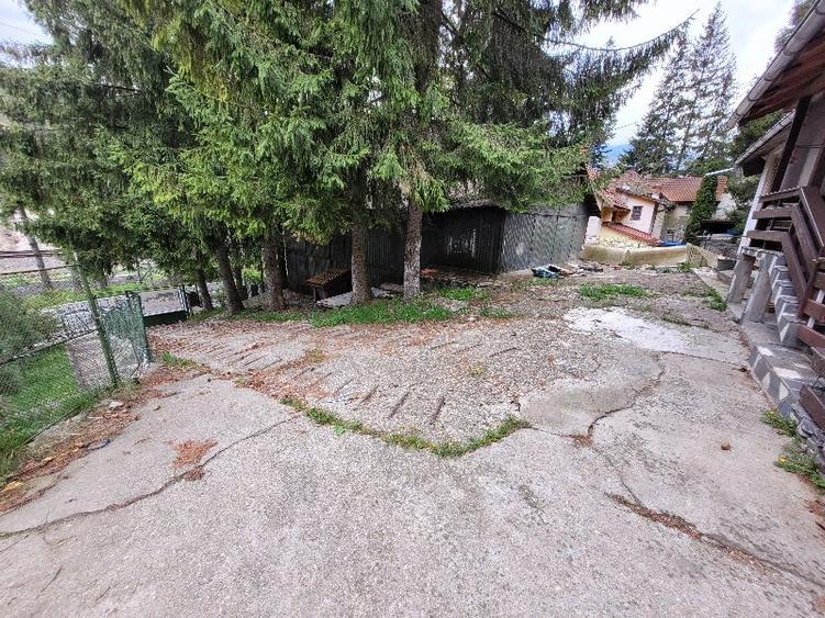 Casa si anexa de vanzare in Sinaia