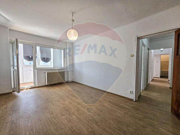 Apartament 3 camere de vanzare Drumul Taberei Metroul Ialomitei 10min