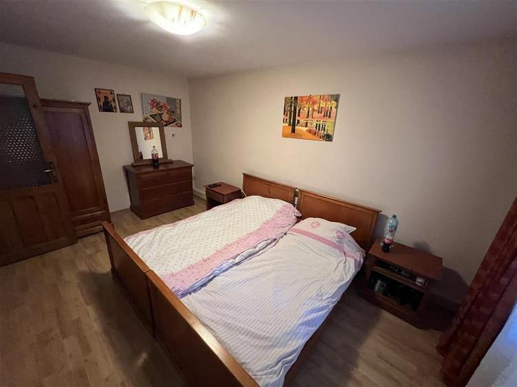 Apartament 4 camere, 100 mp, etaj 3, zona Longinescu