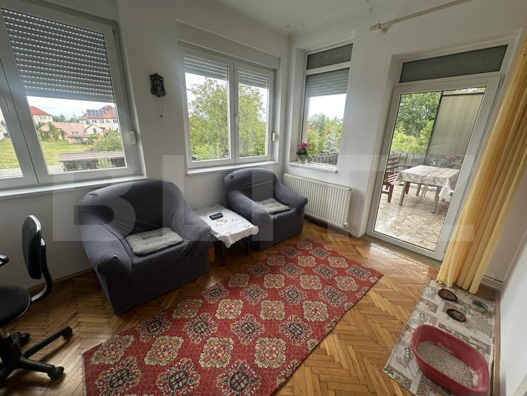 Apartament de vanzare, 160 mp, teren 165 mp, zona Strandului