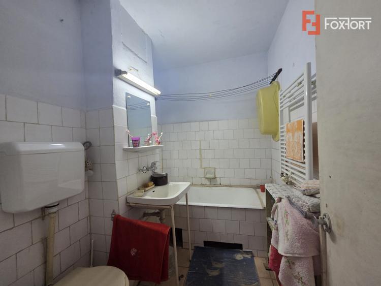 Apartament cu 4 camere, etaj 5/8, zona Micalaca