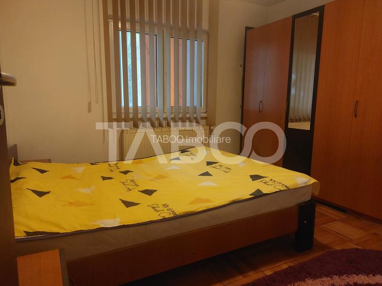 Apartament cu 2 camere decomandate si balcon de inchiriat in Strand - 4