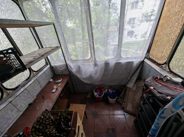 Apartament de 3 camere, etajul 1/4, zona Alexandru cel Bun