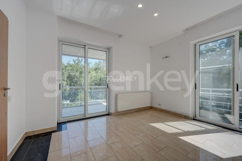Locatie unica | Apartament cu 5 camere, 3 bai | vedere libera - 11