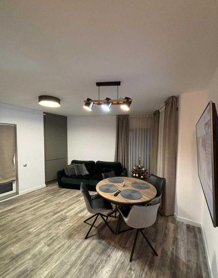Apartament modern, 3 camere, 53 mp, etaj intermediar, parcare,Zona Mihai Romanul