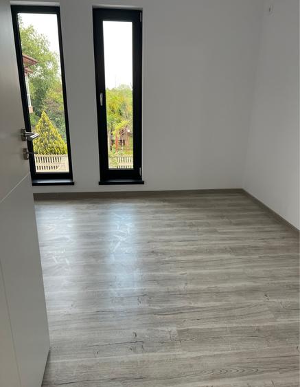 900 m M Pacii, P+1+M din caramida, 4 bai, bucatarie inchisa,2 parcari,centrala