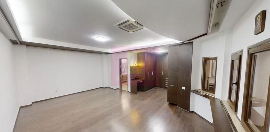 APARTAMENT PREMIUM | 200 MP | VILĂ MONUMENT ARHITECTURAL | CURTE |