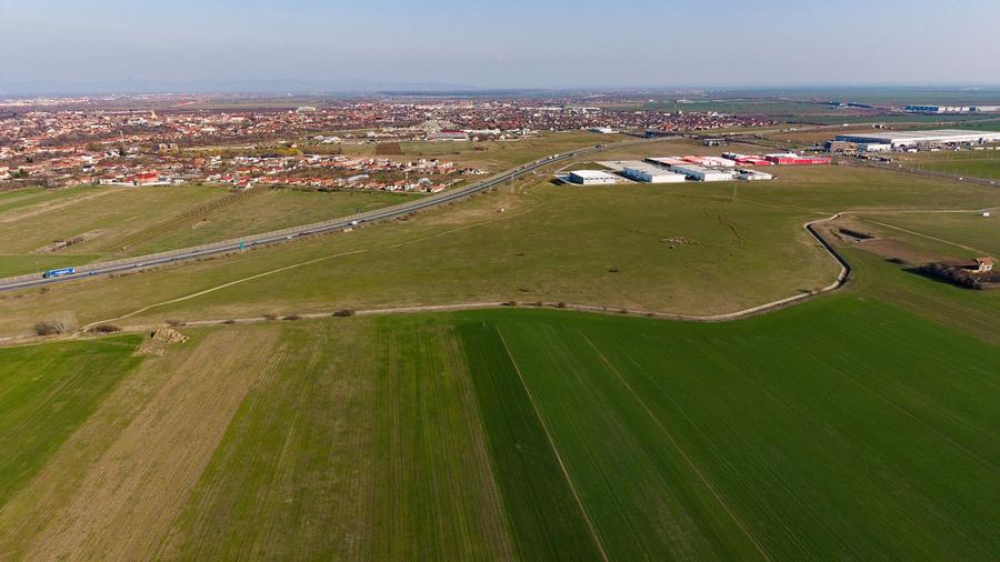 Teren de 107,000mp în zona industrială Zădareni
